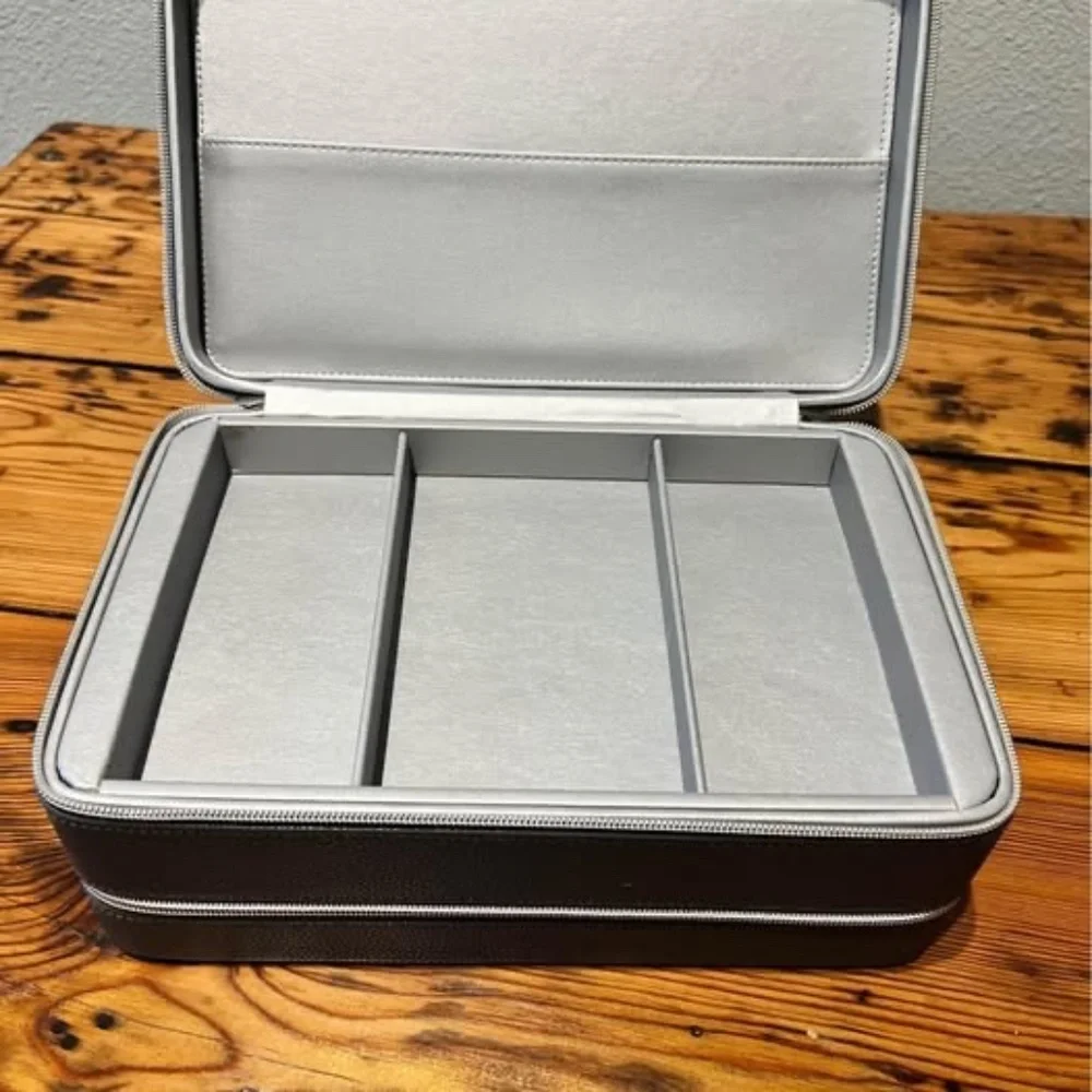 Artistry Amway Grey Double Sided Vanity Box / Travel Case - Never Used.